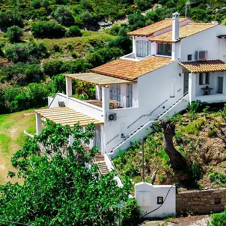 Villa Von Sophia / The House Agioi Apostoloi (Evia)