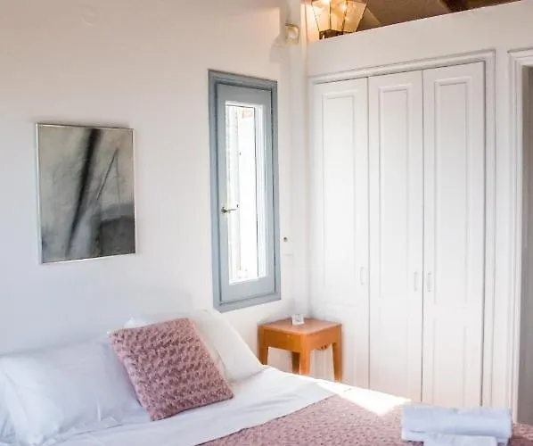 Von Sophia / The House * Agioi Apostoloi (Evia)