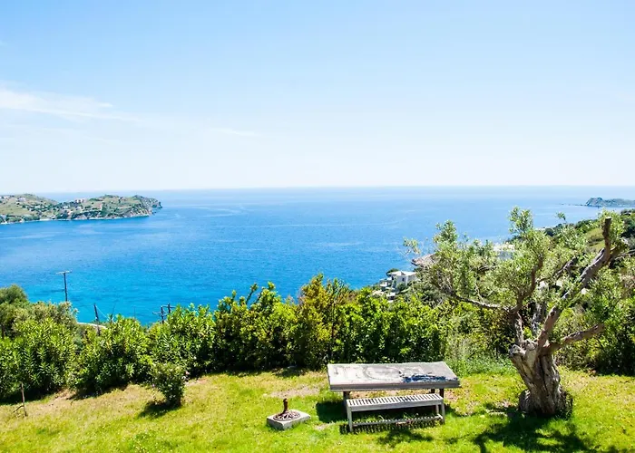 Villa Von Sophia / The House Agioi Apostoloi (Evia)