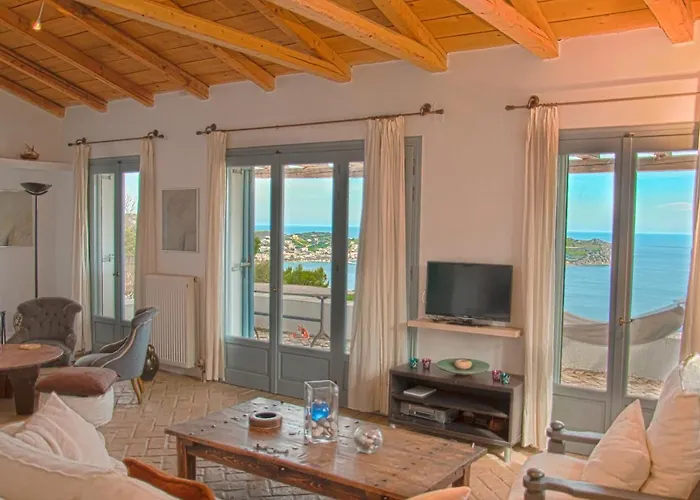 Von Sophia / The House Agioi Apostoloi (Evia)