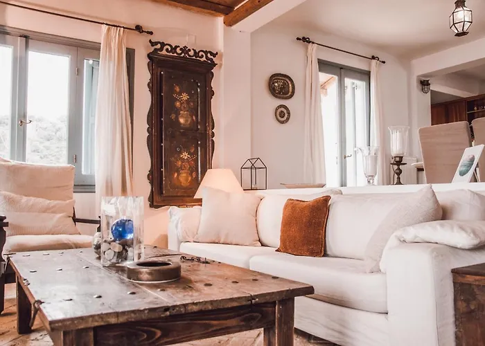 Von Sophia / The House * Agioi Apostoloi (Evia)